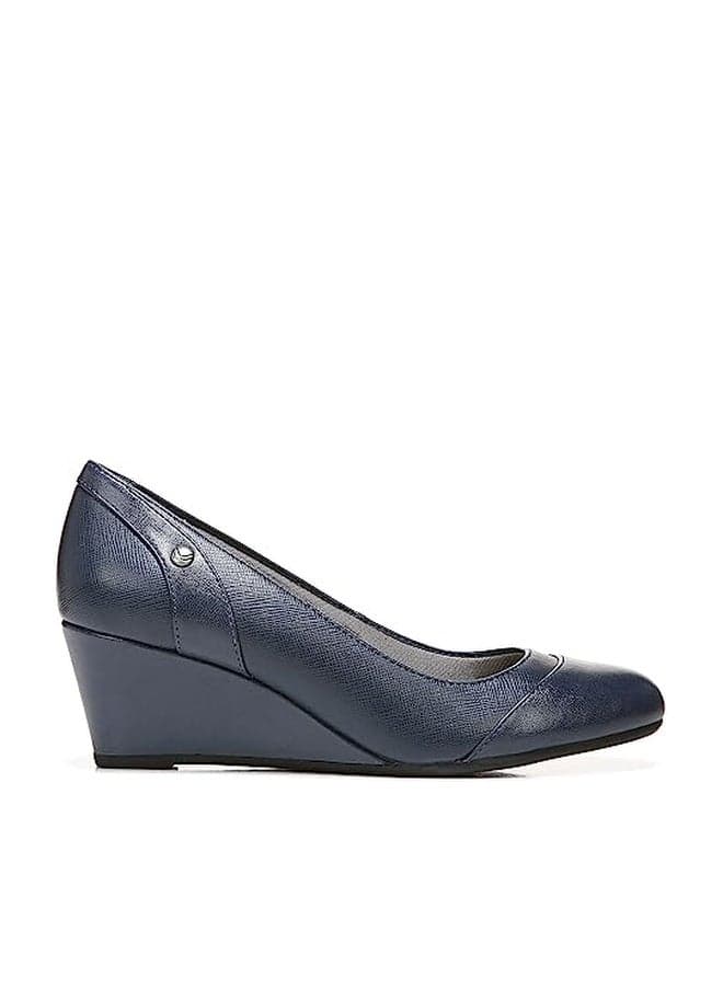 LifeStride Women's Dreams Wedge Pump, Classic Navy, 7 M US
