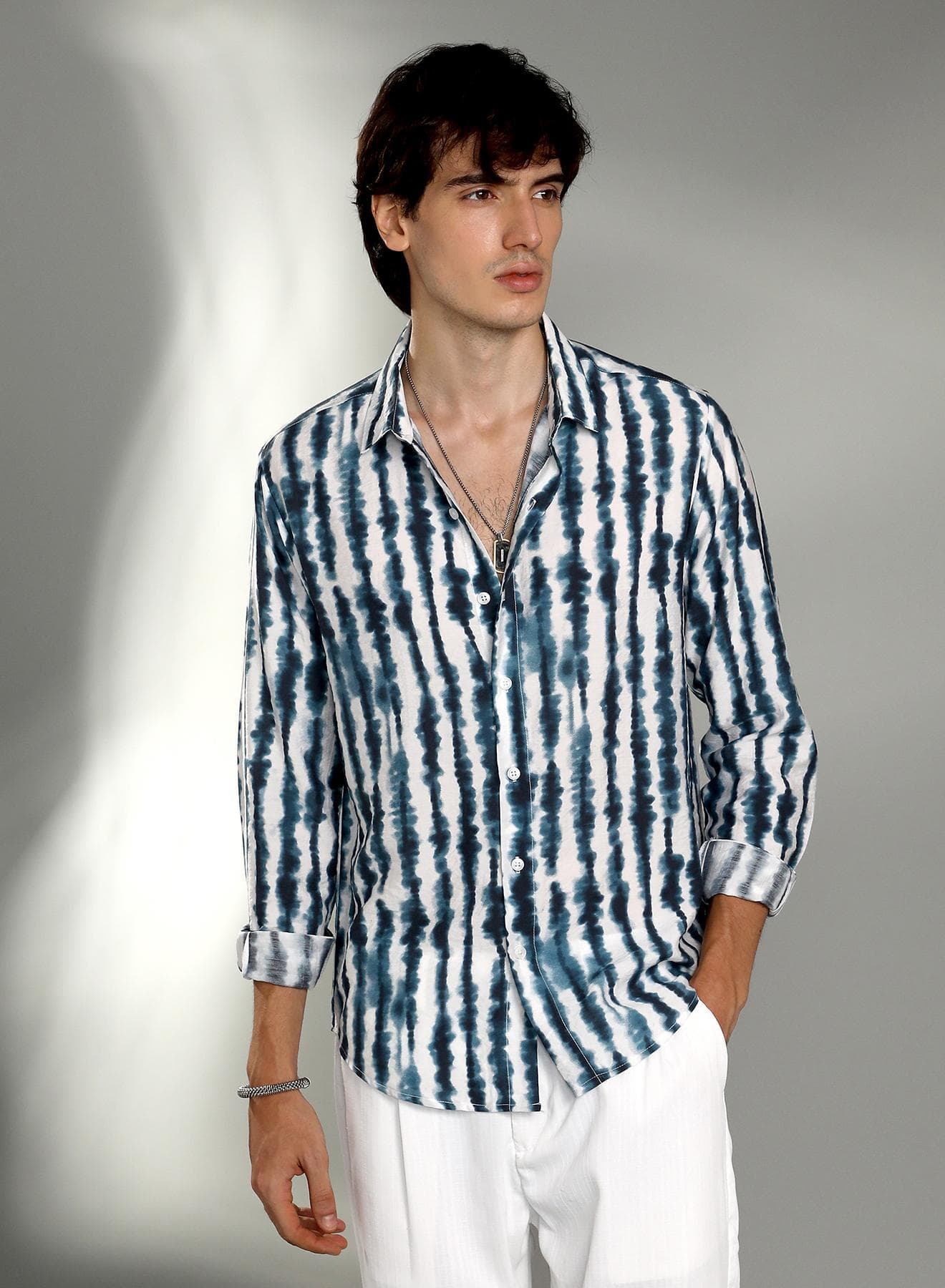 Men's Indigo Blue & Daisy White Ink-Striped Shirt