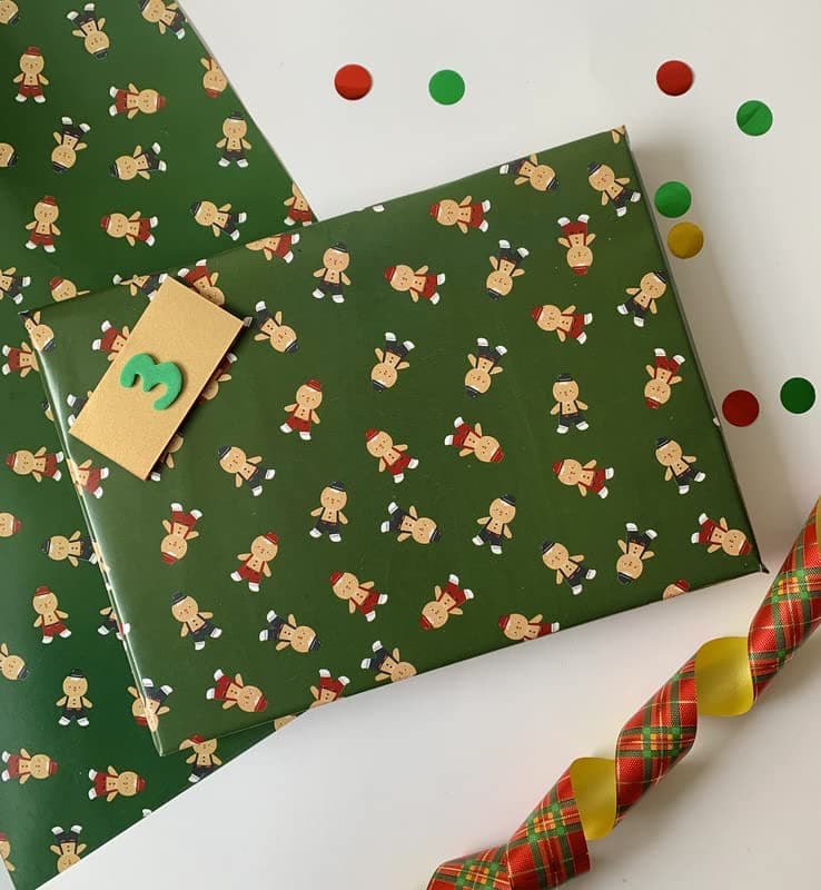 Dovetail Gingy Kids Gift Wrapping Paper Pack of 6 Sheet
