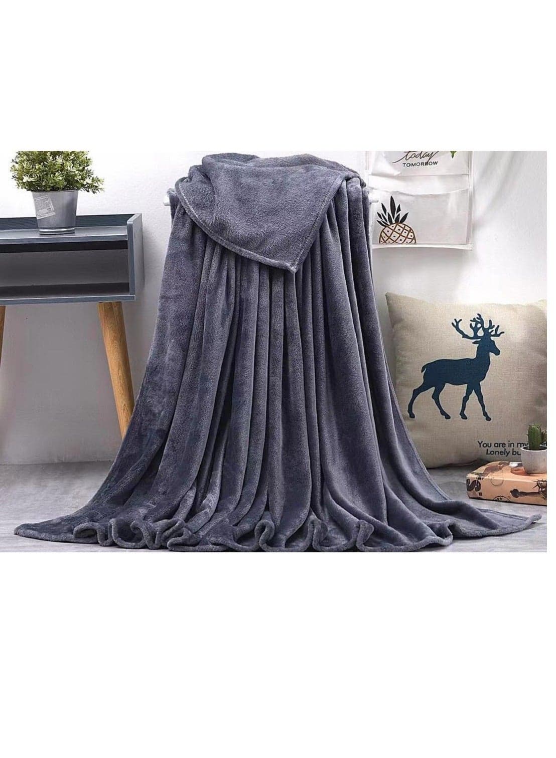 Light weight Extra Soft King Size Solid Blanket all season Flannel Fleece Throw Blanket 200x230cm 100% Polyester-Grey