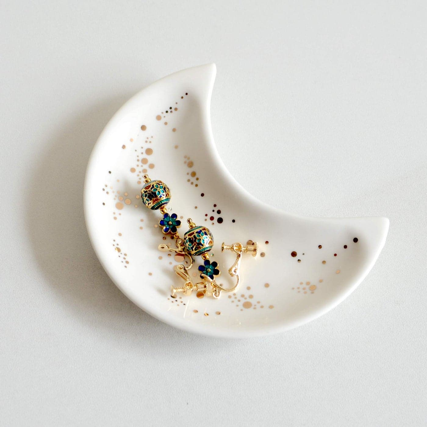 BIHOIB Small Moon Jewelry Dish Tray Decorative Ceramic Trinket Dish Modern Accent Tray for Vanity White