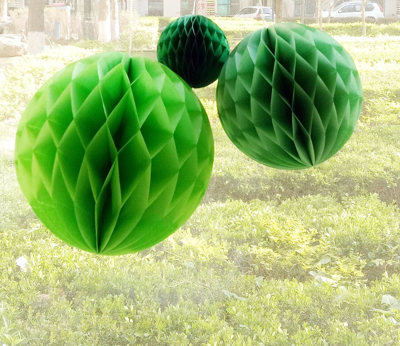 Daily Mall 15Pcs 38 inch Honeycomb Balls Party Pom Poms Paper Balls Set Green