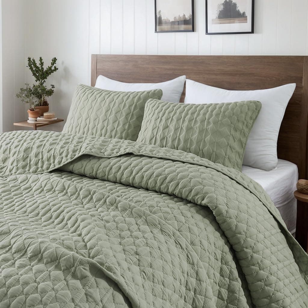 WDCOZY Sage Green Quilt Twin Size Bedding Sets with Pillow Sham Lightweight Soft Bedspread Coverlet Twin XL Thin Comforter Bed Cover All Season Spring Summer 2 Pieces 68x90 inches