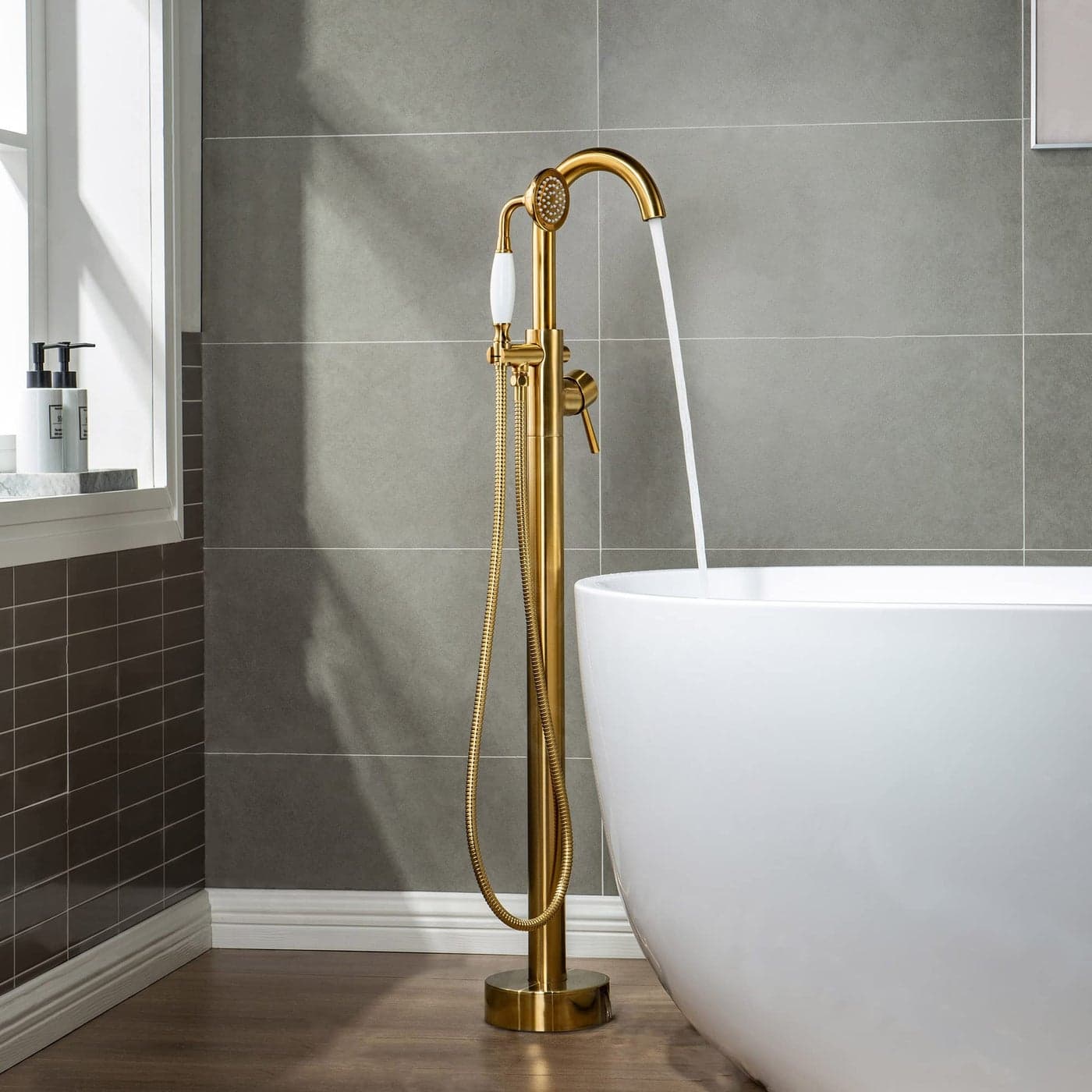 WOODBRIDGE F0007BGVT Faucet L 10 34 x W 614 x H 4378 Brushed Gold