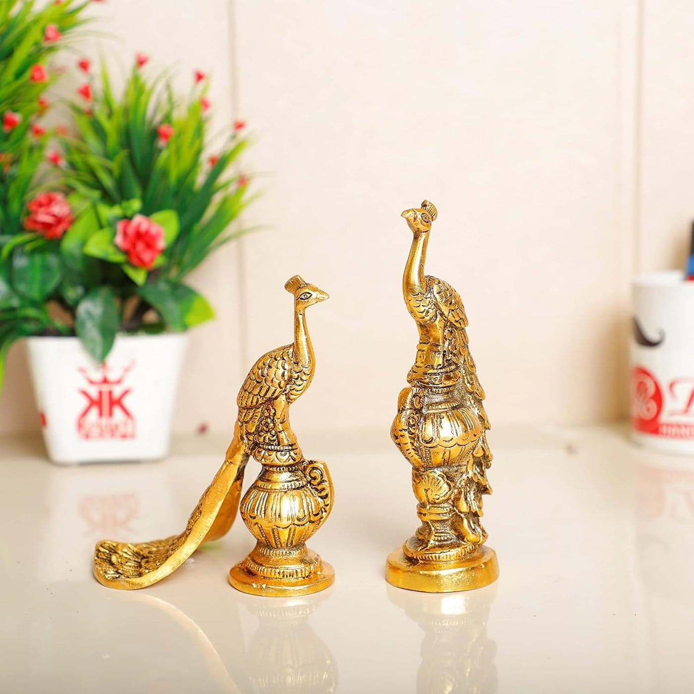 Kridaykraft Peacock Metal StatueLovers Peacock Couple Pair Showpiece Statue For HomeOffice Decor Romantic Gift To BoyfriendGirlfriendAnimal Figurines 276X669 Inch Gold