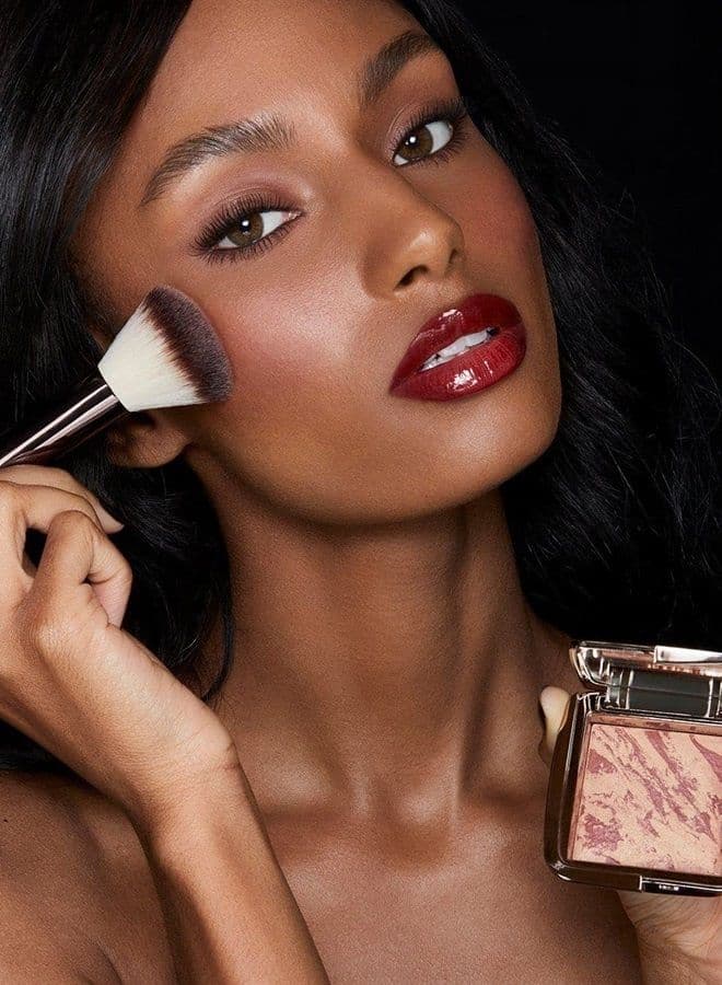 Hourglass Ambient Lighting Blush-At Night