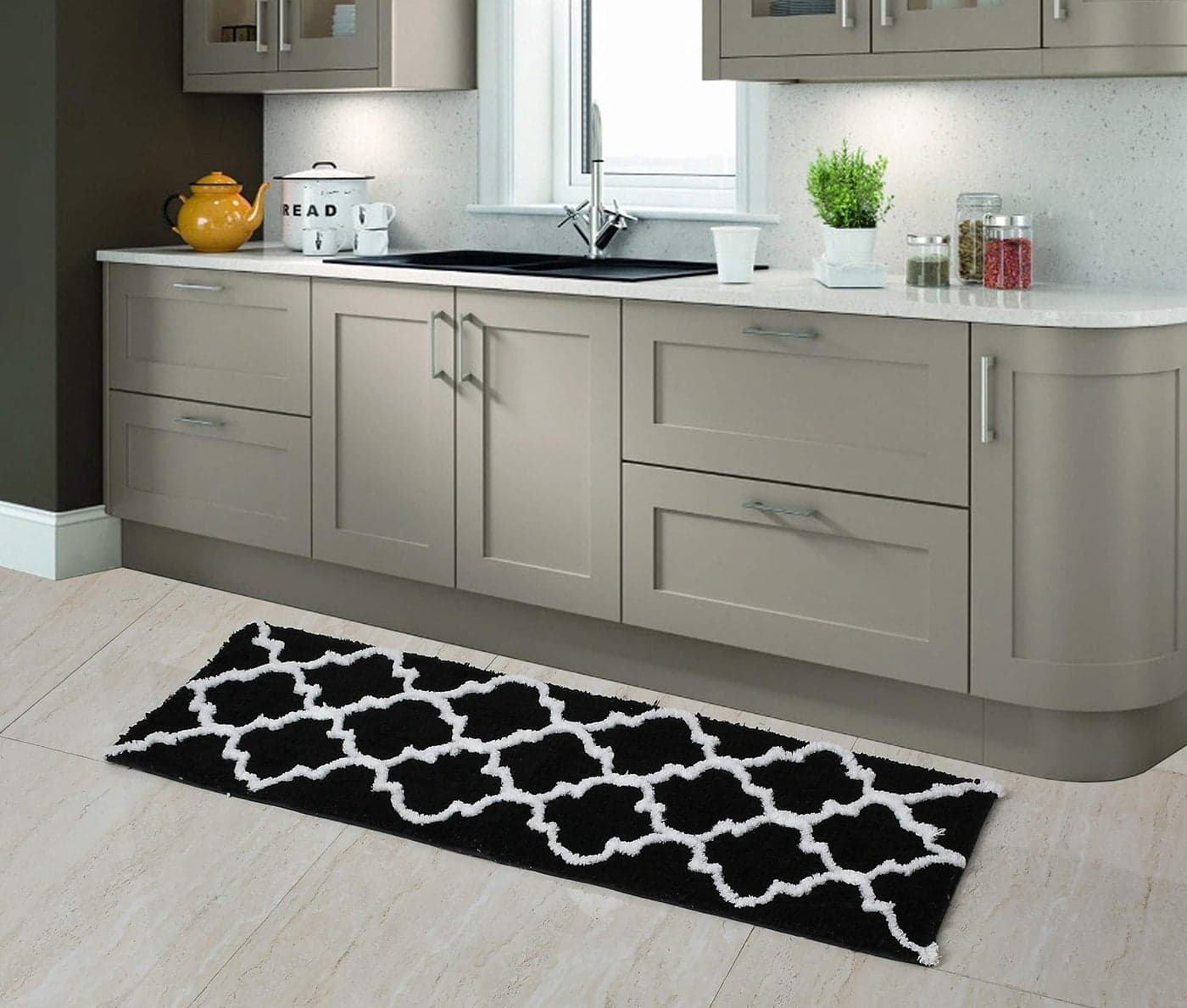 AEROHAVEN™ Glorious Super Soft Microfiber Abstract Moroccan Designer Anti Slip Kitchen/Bedside Runner Rug (Black, 40 cm x 120 cm)