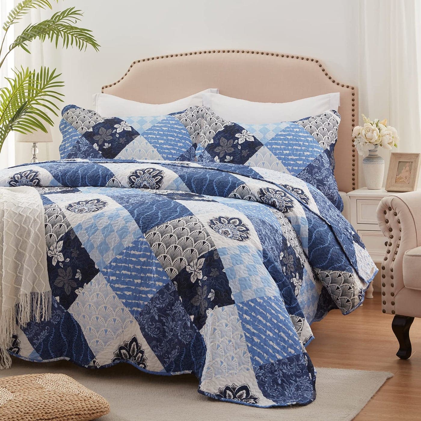 King Size Quilt Set 3 Pieces Lightweight Reversible Bedspread98x106 Soft Patchwork Floral Coverlet Luxurious Warm Microfiber Bed Cover All Seasons Blue Bedding Set1 Quilt2 Pillow Shams