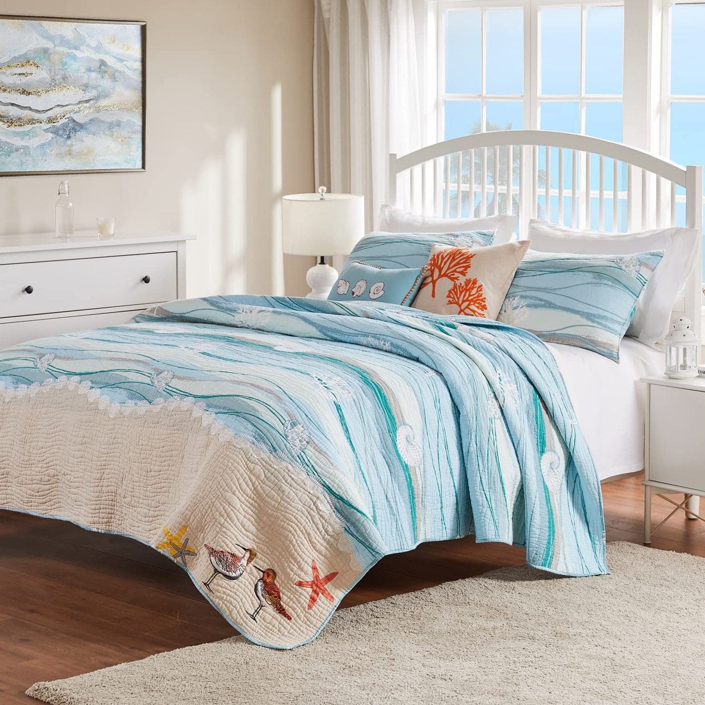Greenland Home Maui Embroidered Coastal Quilt and Pillow Sham Set with Decorative Pillows KingCalifornia King 5Piece