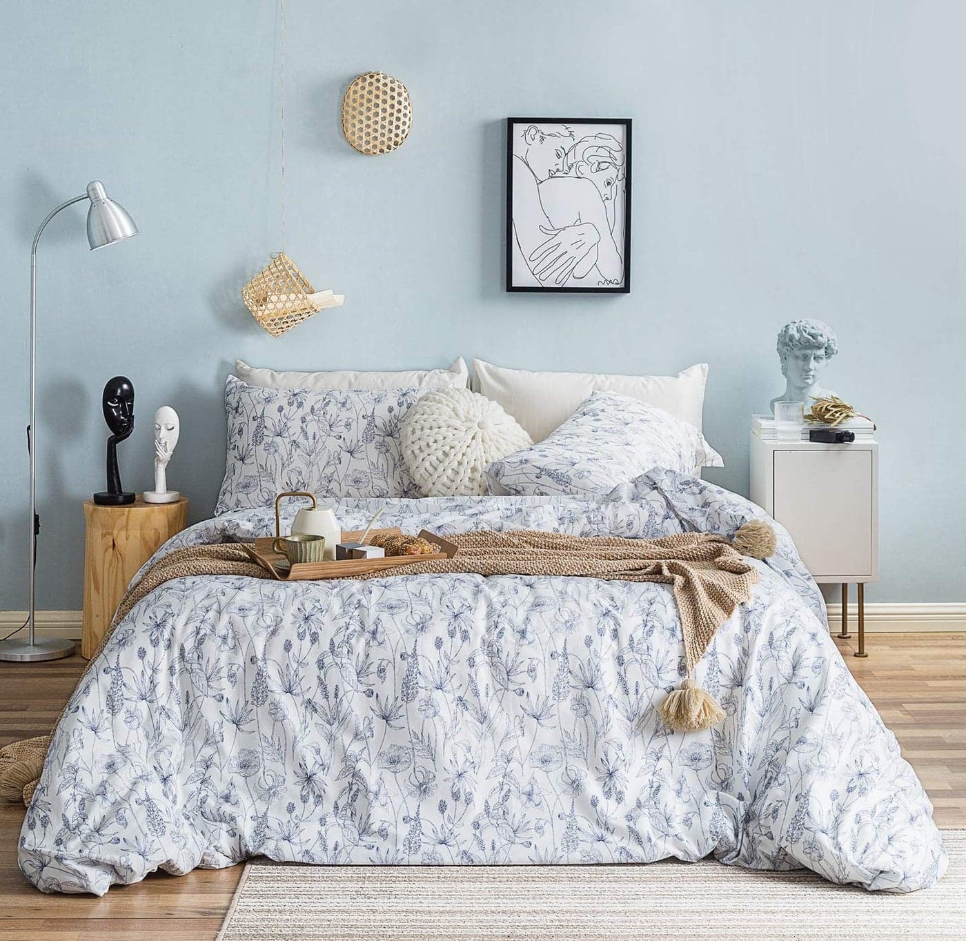SUSYBAO Blue Floral Duvet Cover Queen 100 Cotton White Flower Duvet Cover Set 3 Pieces 1 Navy Botanical Duvet Cover with Zipper Ties 2 Pillowcases Luxury Quality Soft Vintage Floral Bedding Set