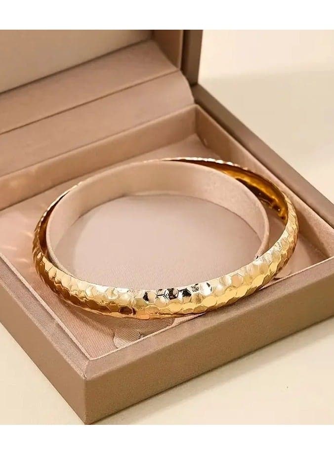 1 Fashionable and Trendy Bracelet