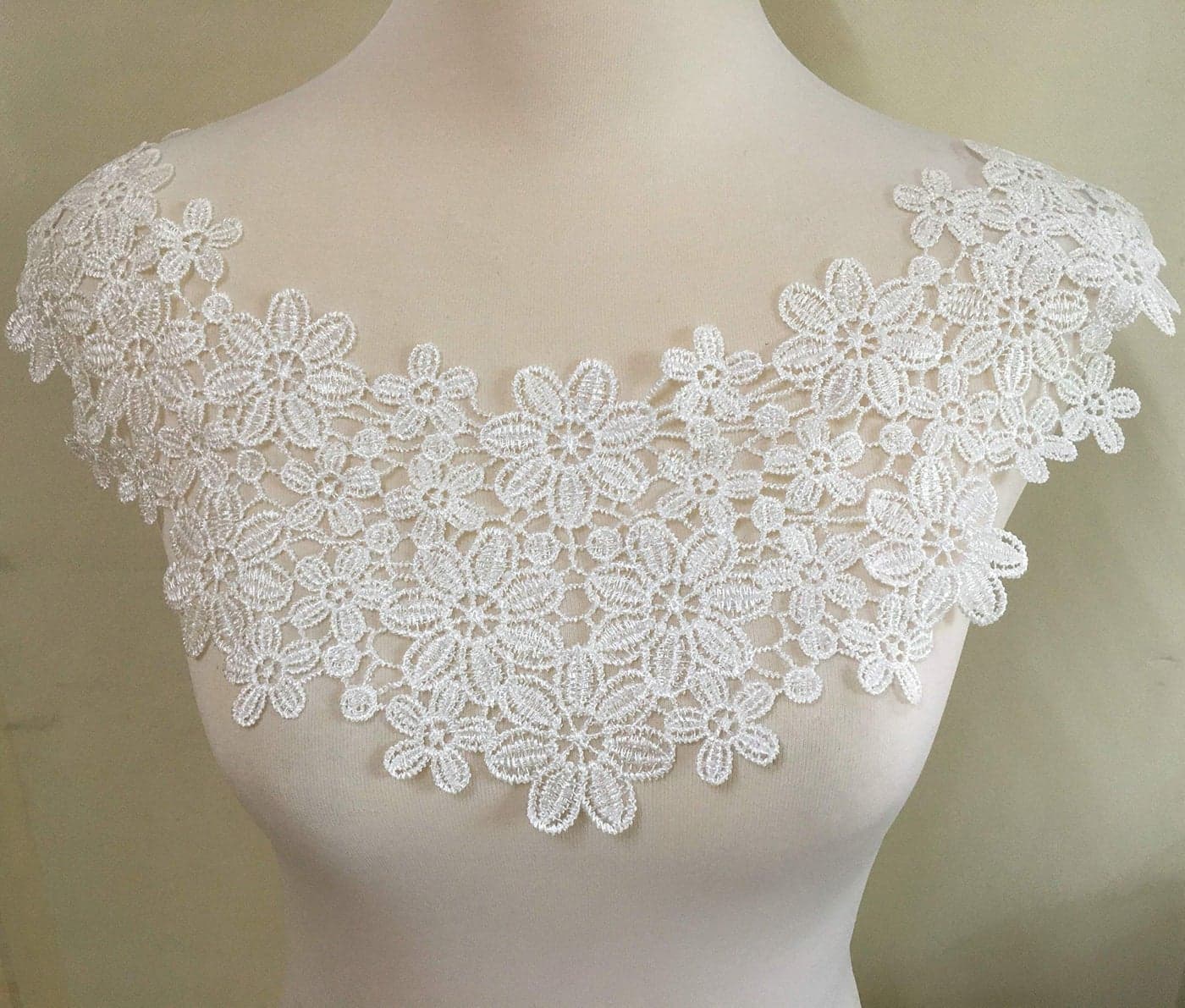 White Embroidered Lace Neckline Collar Floral Brown Leaf Applique Patches Scrapbooking Embossed Sewing Style A