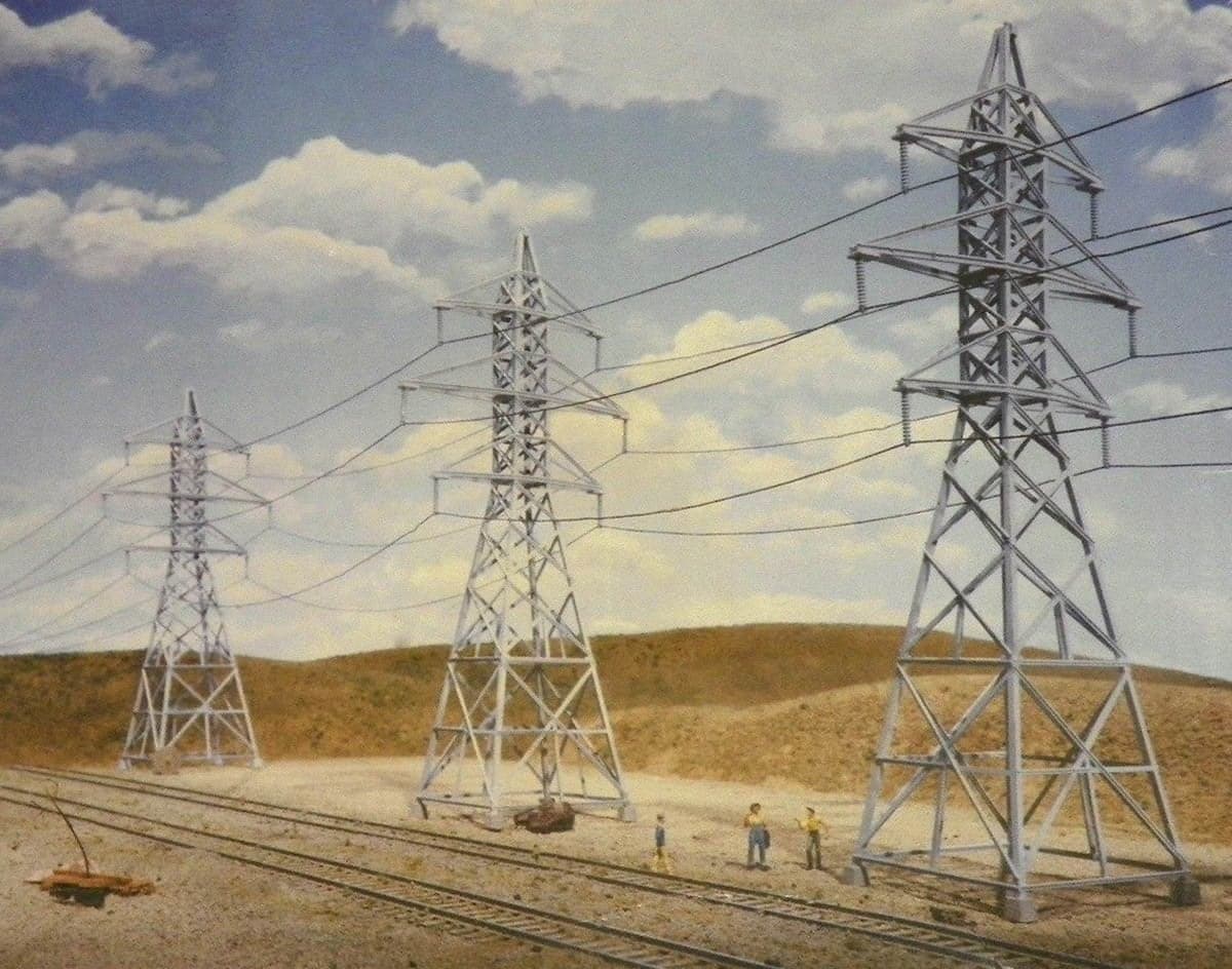 Walthers Cornerstone HighVoltage Transmission Towerpkg4 9333121 HO Scale Model Railroad Scenery Kit