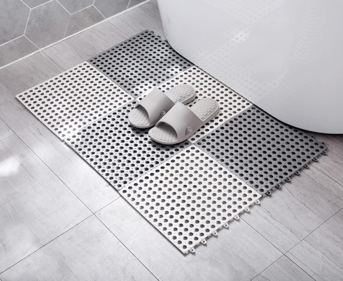 REDMART Interlocking Soft PVC Floor Tiles NoSlip Pool Shower Bathroom Kitchen Mat with Drain Hole 118 x 118 Decking Tiles Outdoor and Indoor 16