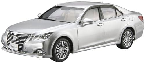 Aoshima Toyota GRS210 AWS210 Crown Royal Saloon 15 124 Scale Model Kit