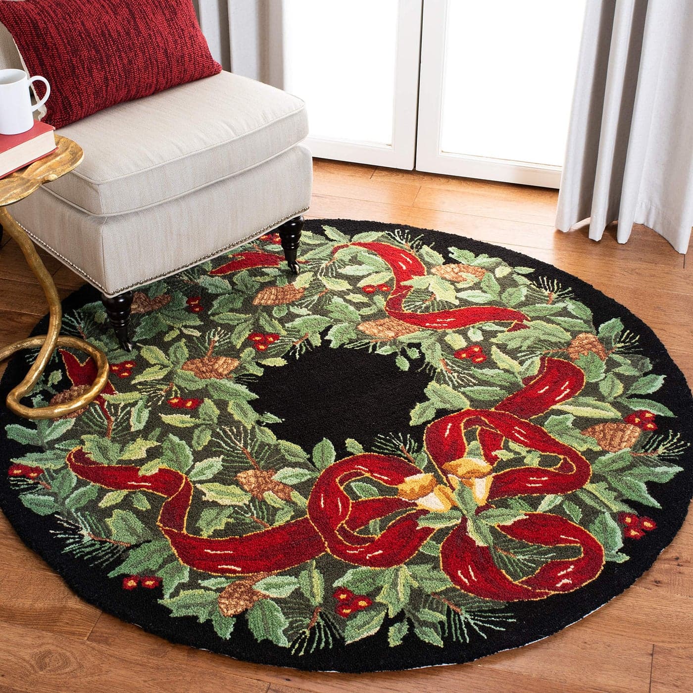 SAFAVIEH Vintage Poster Collection Area Rug 6 Round Black Green Handmade Christmas Wreath Novelty Wool Ideal for High Traffic Areas in Living Room Bedroom VP323A