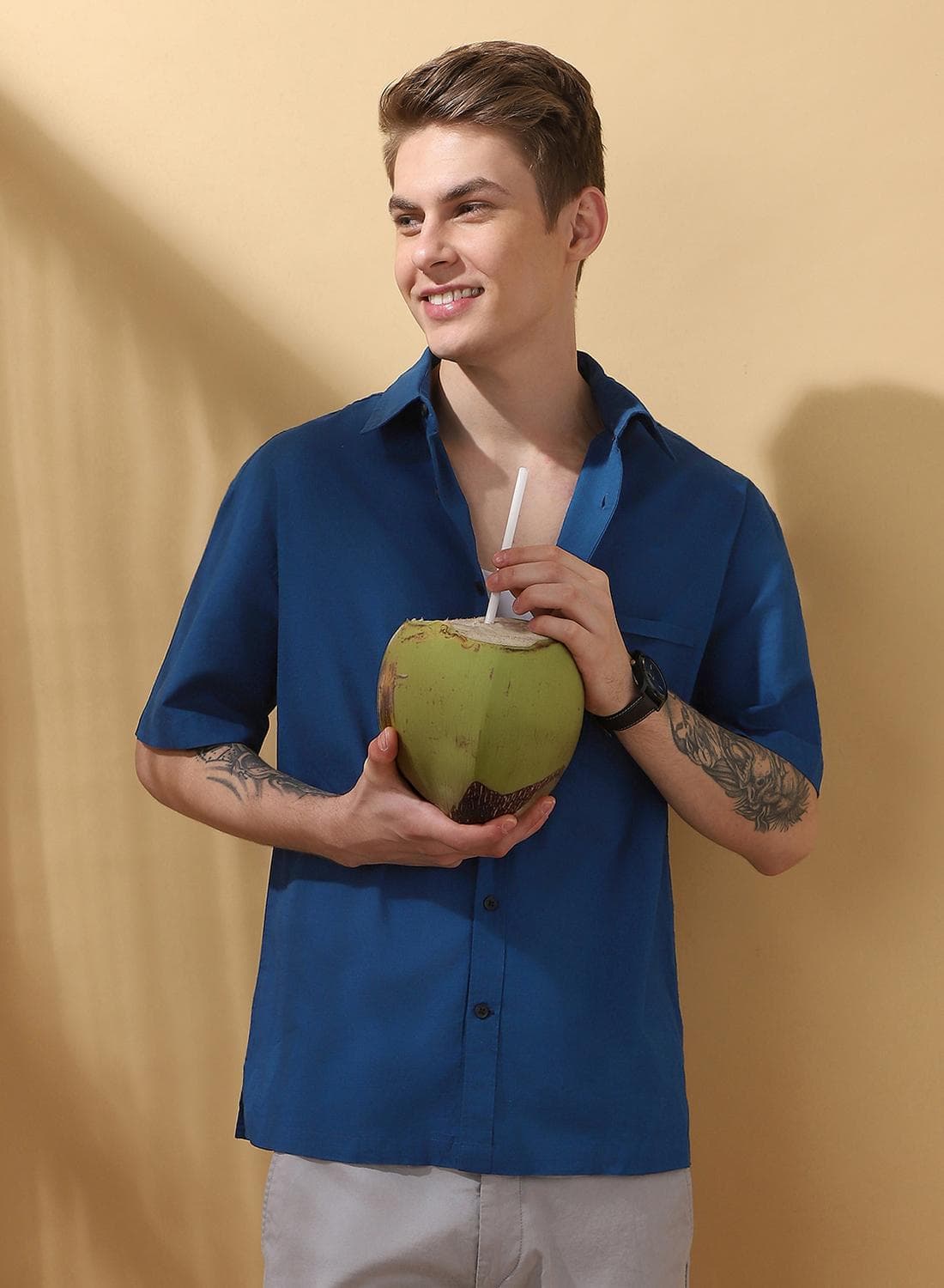 Relaxed Fit Teal Blue 100% Cotton Textured Spread Collar Half Sleeve Shirts For Men