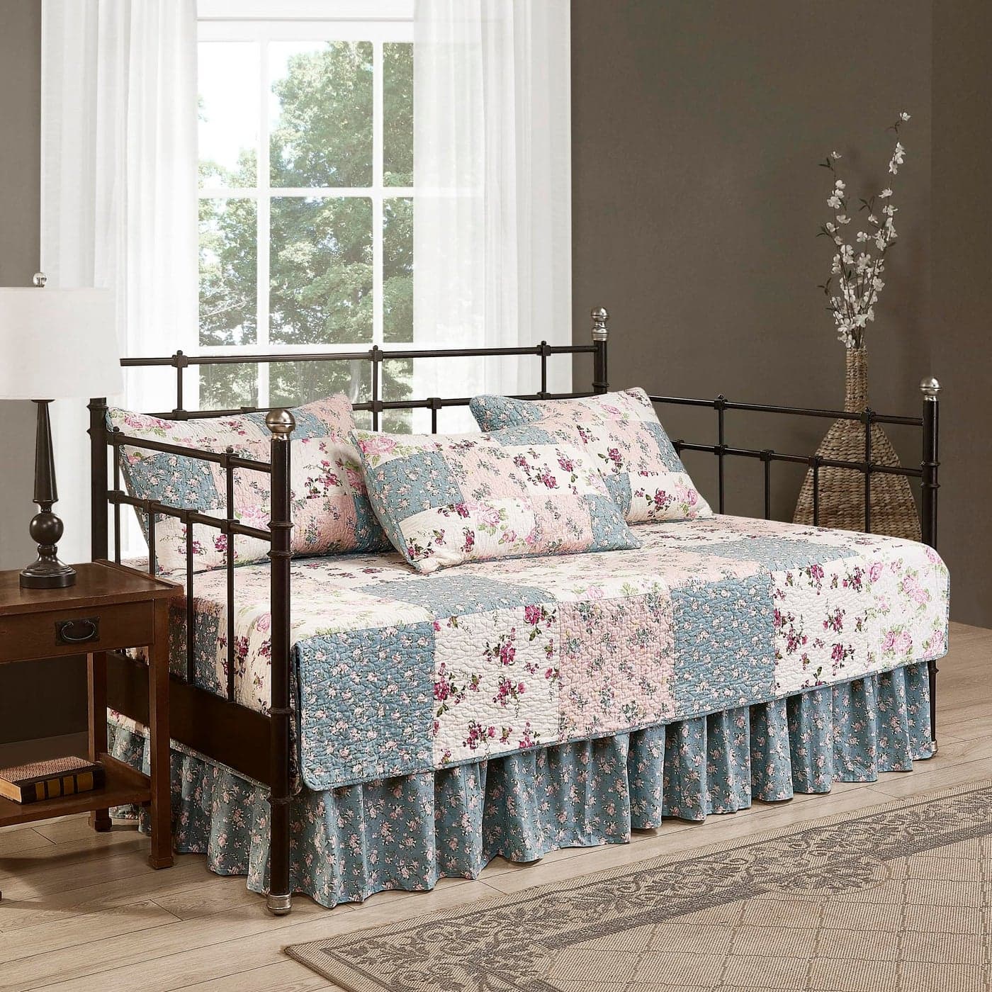 Chezmoi Collection Abbi 5Piece Daybed Bedding Set Shabby Chic Floral Daybed Cover PreWashed Cotton Patchwork Daybed Set