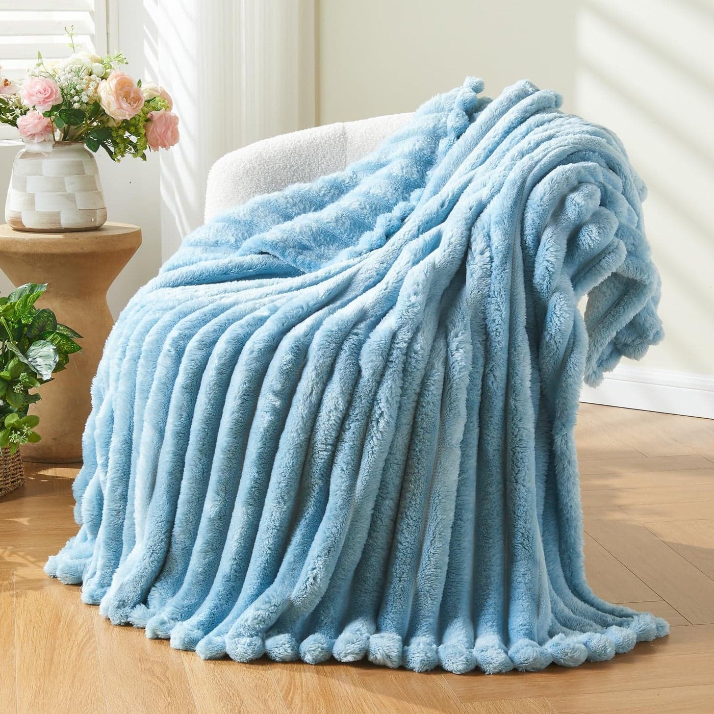 NEWCOSPLAY Super Soft Throw Blanket Blue Premium Silky Flannel Fleece 3D Ribbed Jacquard Lightweight Bed Blanket All Season Use Blue Ribbed Throw50x60