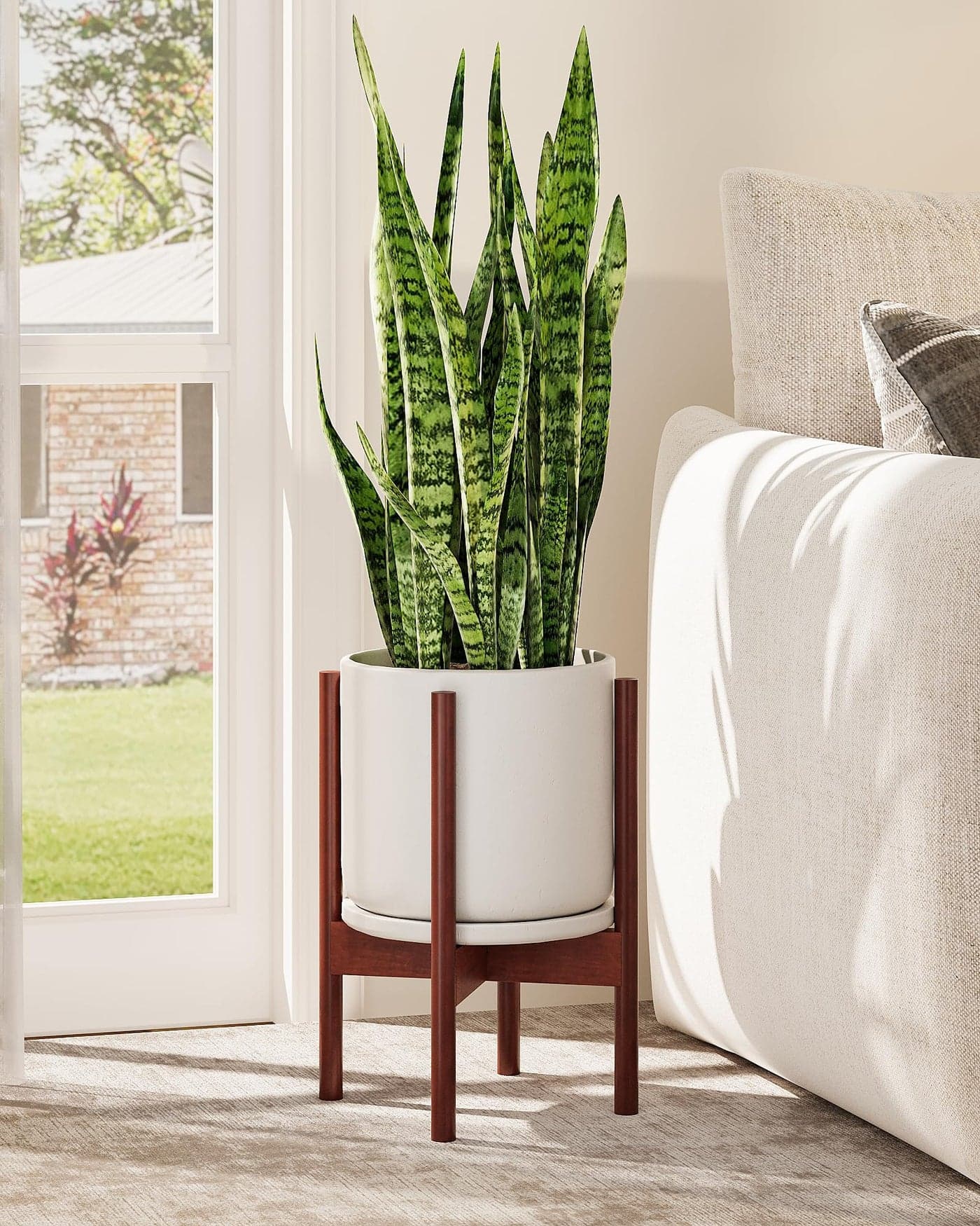 GENTINGBRO Adjustable Plant Stand Indoor Bamboo Plant Stand Fits 8 9 10 11 12 Inches Small Corner Planter Holder for Indoor Plants Single Floor Plant Stands for Living Room Balcony Reddish Brown
