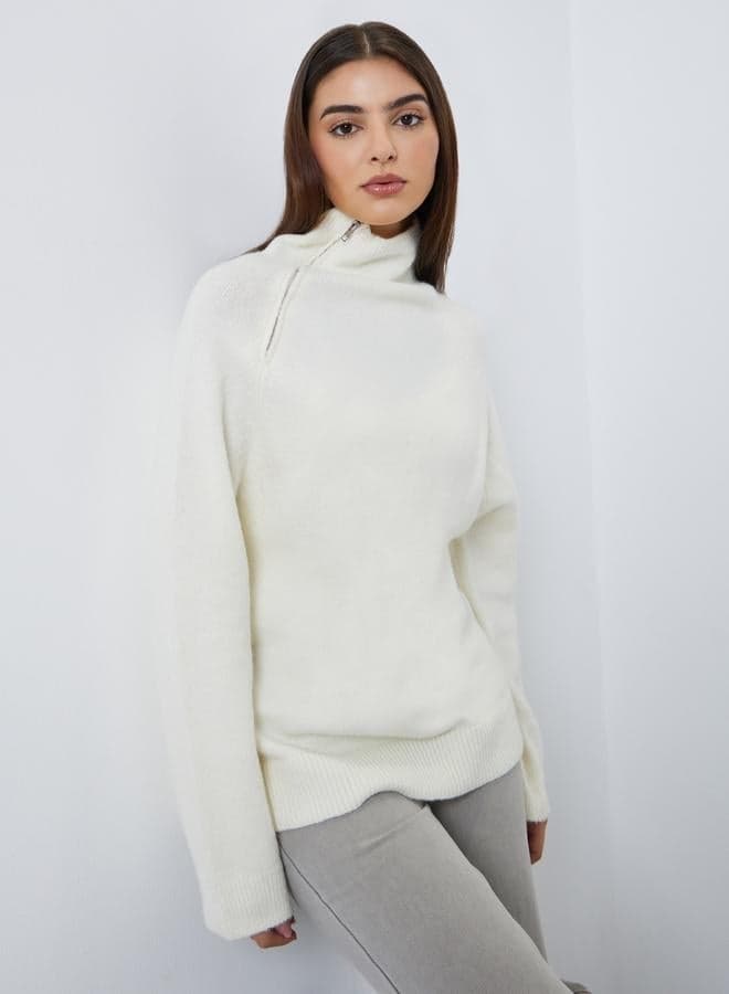 Off White Regular Fit Sweater with Zip Detail — L
