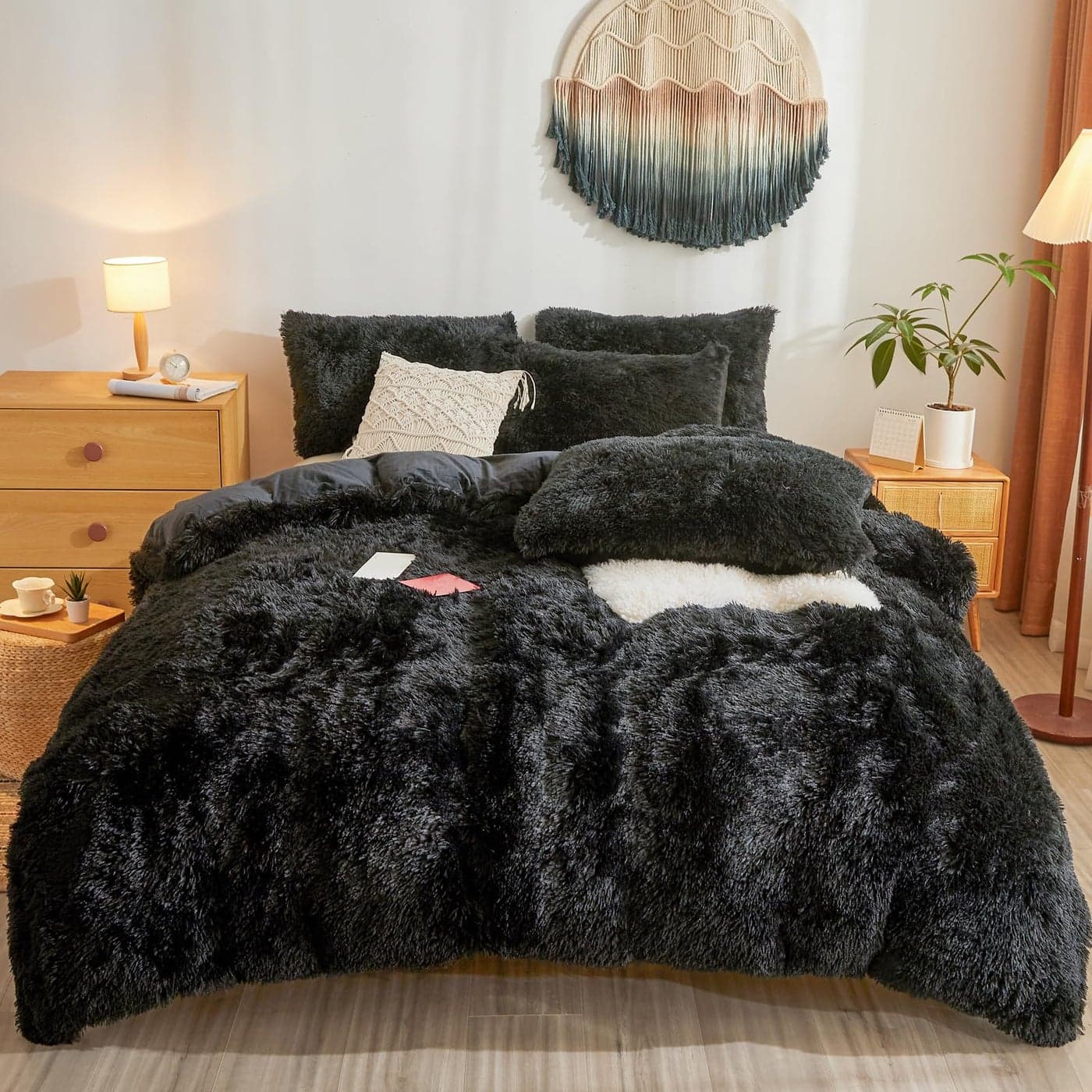 Fluffy Faux Fur Black Comforter Cover Queen Set Plush Fluffy Black Bedding 3Piece Set 1 Duvet Cover 2 Furry Pillow Shams Cozy Bed Set