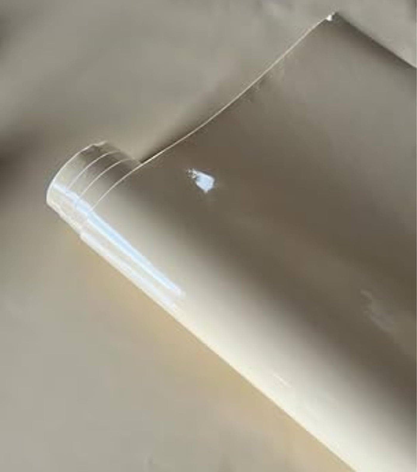 ERATO Glossy Wallpaper Peel & Stick Vinyl Contact Paper Self Adhesive Wallpaper for Kitchen Cabinets Furniture Countertop Removable Waterproof Wallpaper (Beige Glossy, 2 Feet x 7 Feet)