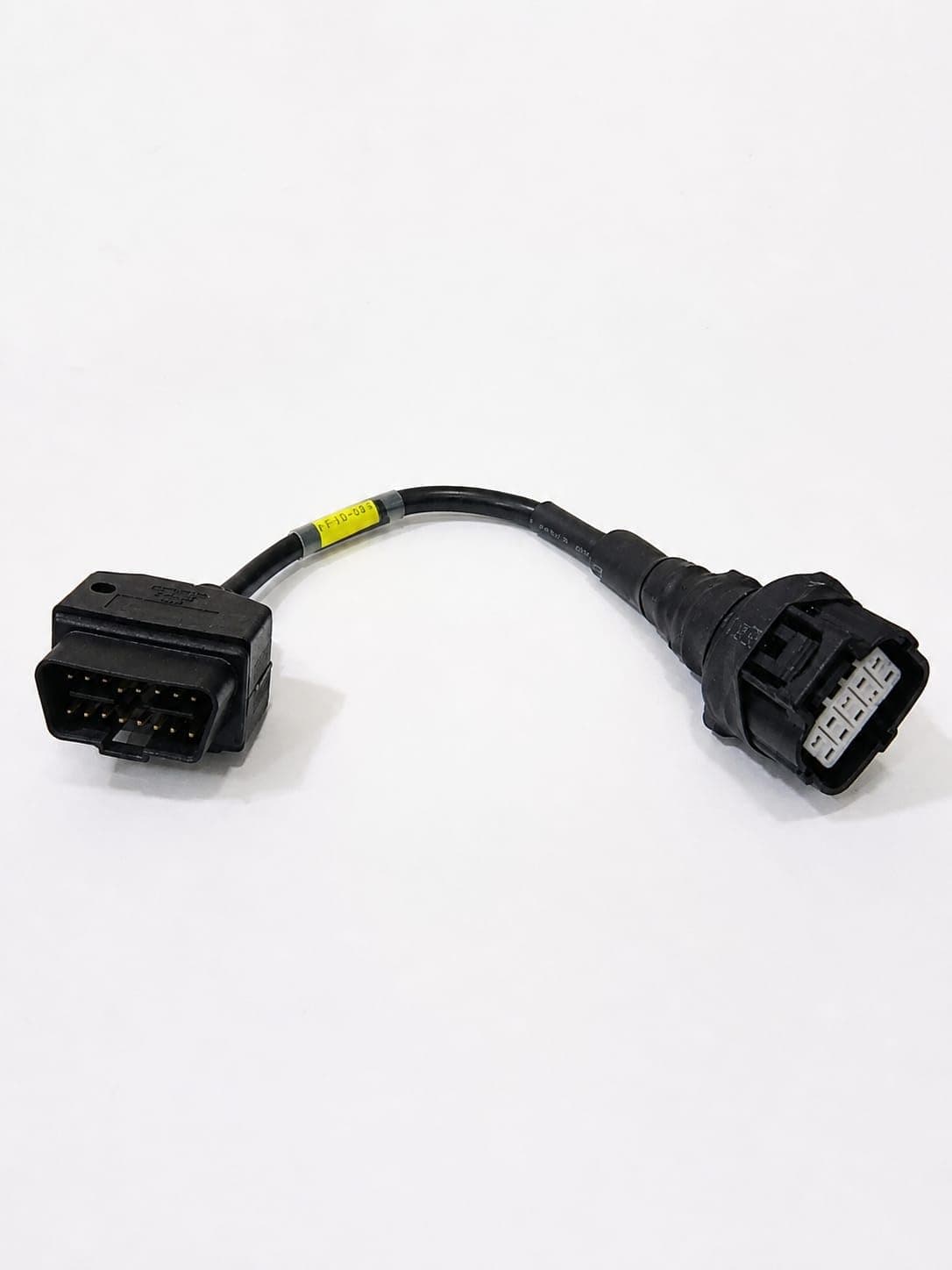 MapOut24 Ashok Leyland BS6 Connect All Scantool Cable OBD2 BS6 Scantool Cable OBD 16 pin Male Connector to 10 pin ECO Connector B SMPL005
