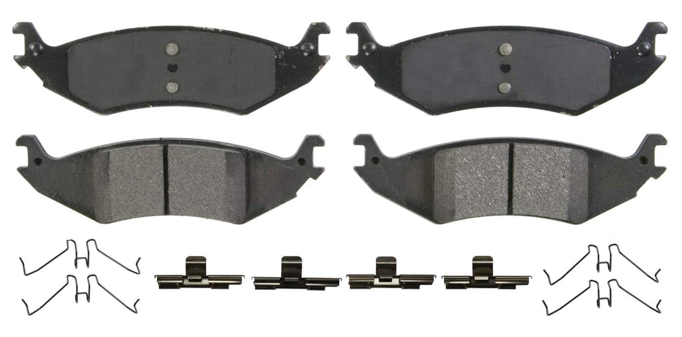 Wagner QuickStop ZX1046 Rear Disc Brake Pad Set for 2006 Ford E-150