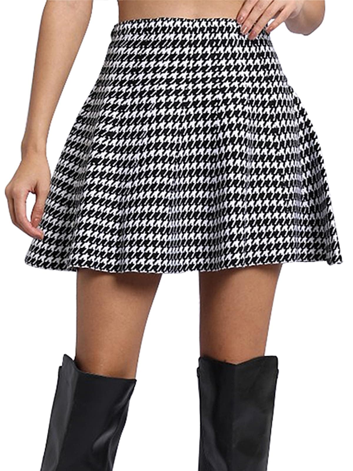 Mehrang Girl's/Women's Classic Stretchy All Time Trendy Skater Skirt with Attached Inner Shorts and Flared Inskirt (26, Printed Black)