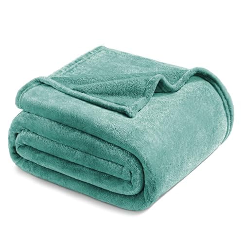 Exclusivo Mezcla Fleece Blanket King Size for Bed Super Soft and Warm All Season Use Cozy Plush Lightweight 90x104 Inches Celadon