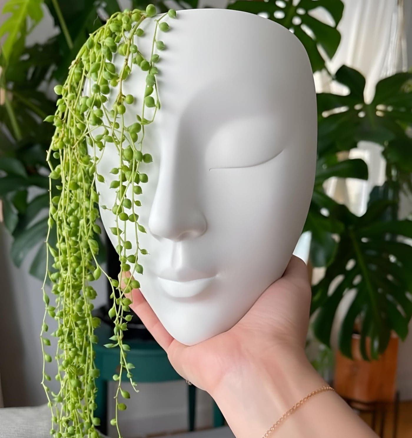 Homeatomy™ | Lady Face Wall Hanging Ceramic Planter, Hanging Abstract Planter Vase, 17.5 x 13.5 cm, for Living Room, Wall Decoration, Balcony & Home Decor (White)