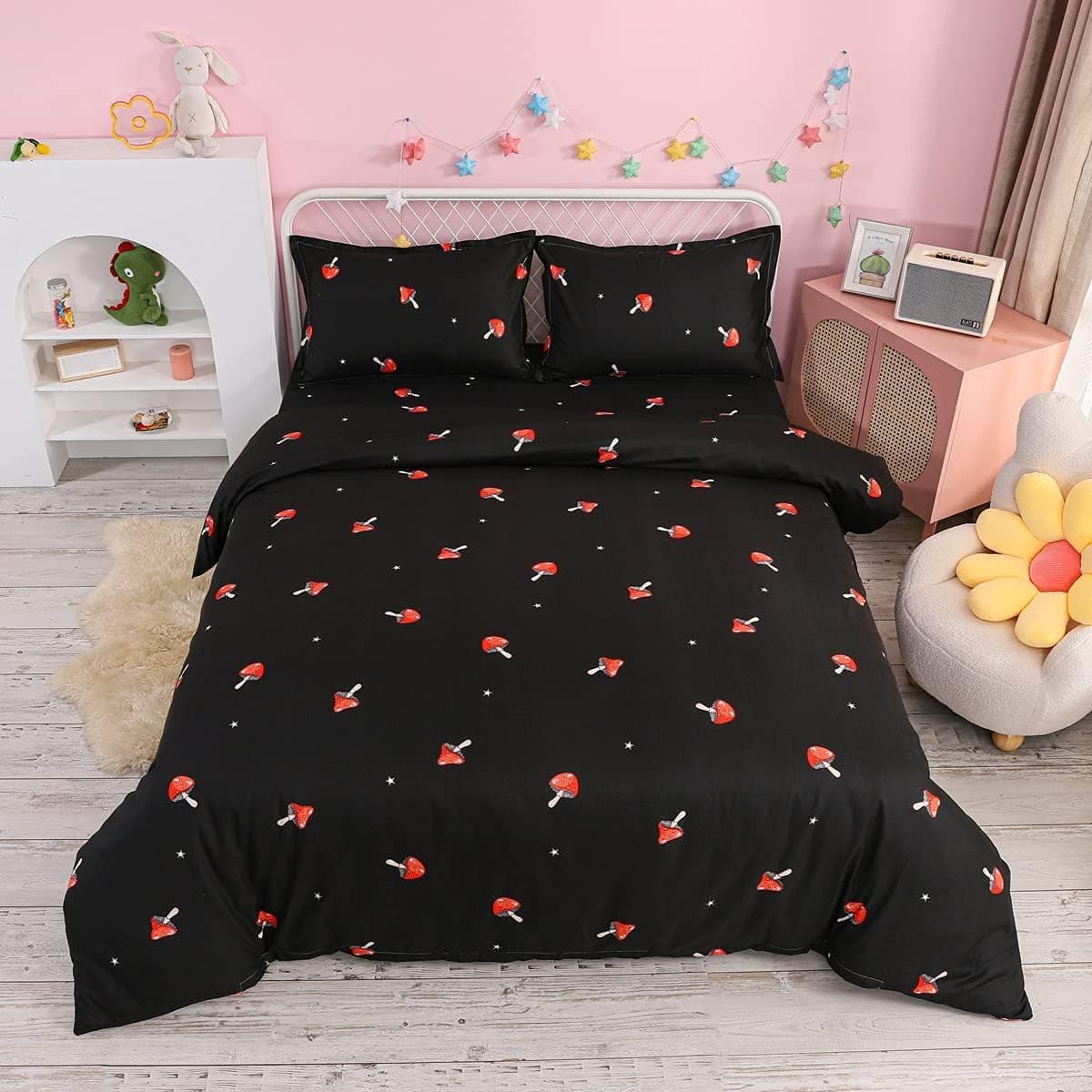 Cute Mushroom Duvet Cover Queen Kid Cartoon Kawaii Bedding Set Red Mushroom Comforter Cover Set Farmhouse Botanical Bedspread Cover Lovely Natural Wild Plants Quilt Cover for Room Decor Black
