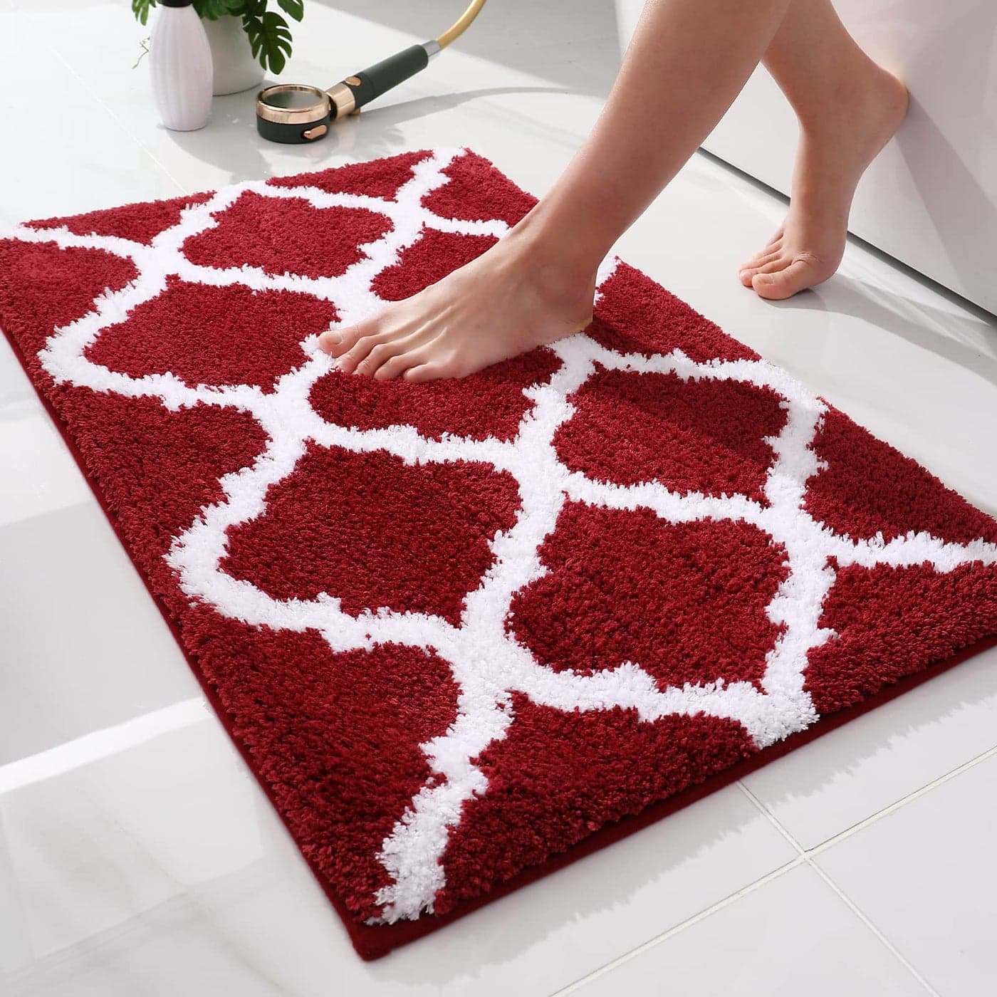 OLANLY Bathroom Rugs 30x20 Soft and Absorbent Microfiber Bath Rugs NonSlip Shaggy Shower Carpet Machine Wash Dry Bath Mats for Bathroom Floor Tub and Shower Burgundy