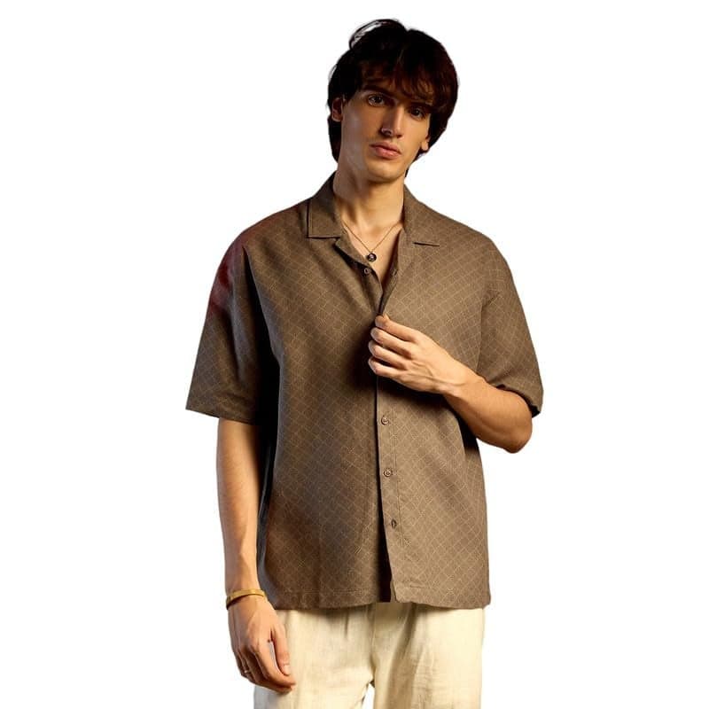 Campus Sutra Men's Polyester Peanut Brown Quad-Lined Oversized Shirt for Casual Wear | Cuban Collar | Short Sleeve | Button Closure | Oversized Shirt Crafted with Comfort Fit for Everyday Wear