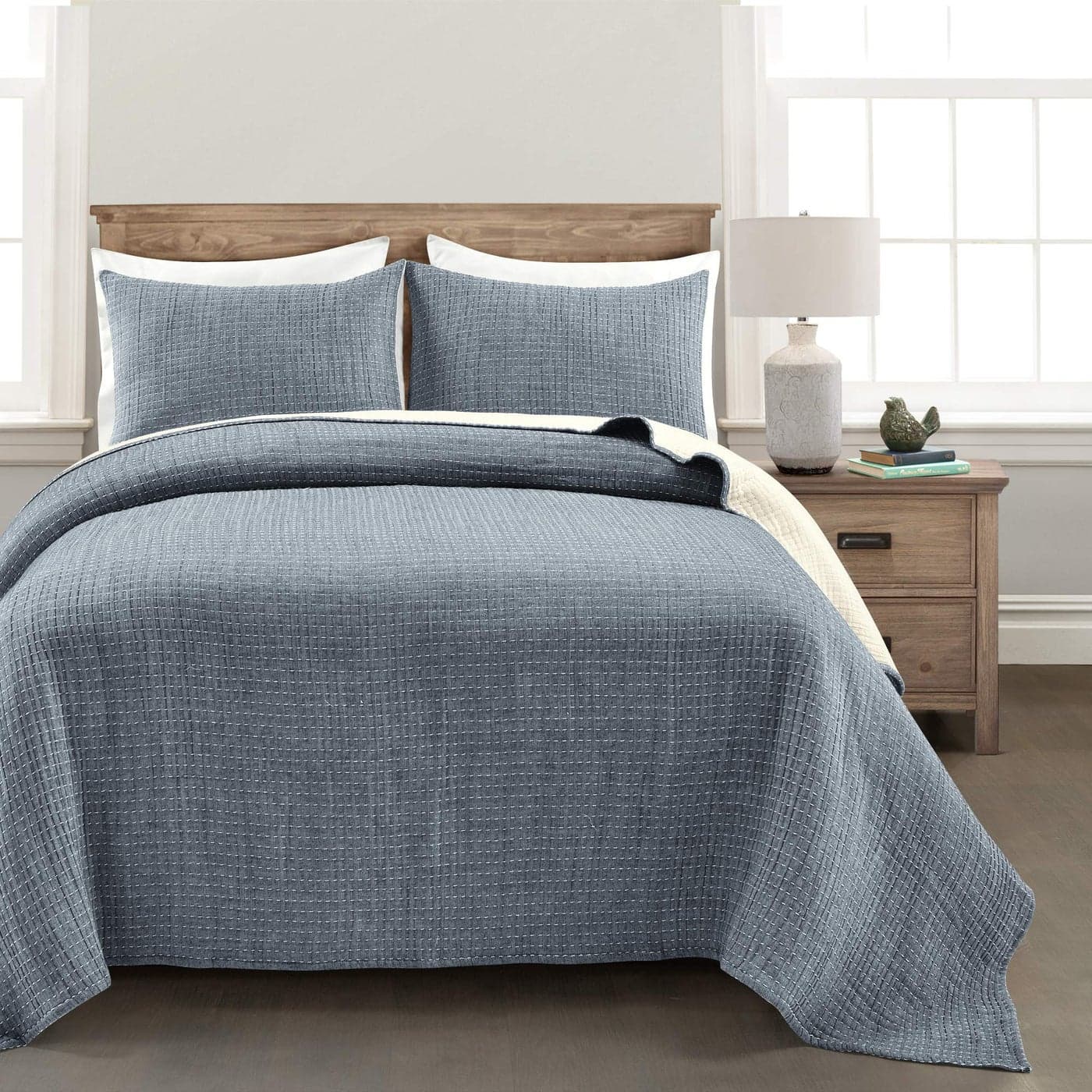 Lush Decor Solid Kantha Pick Stitch Yarn Dyed Cotton Woven 3 Piece QuiltCoverlet Set King Navy OffWhite