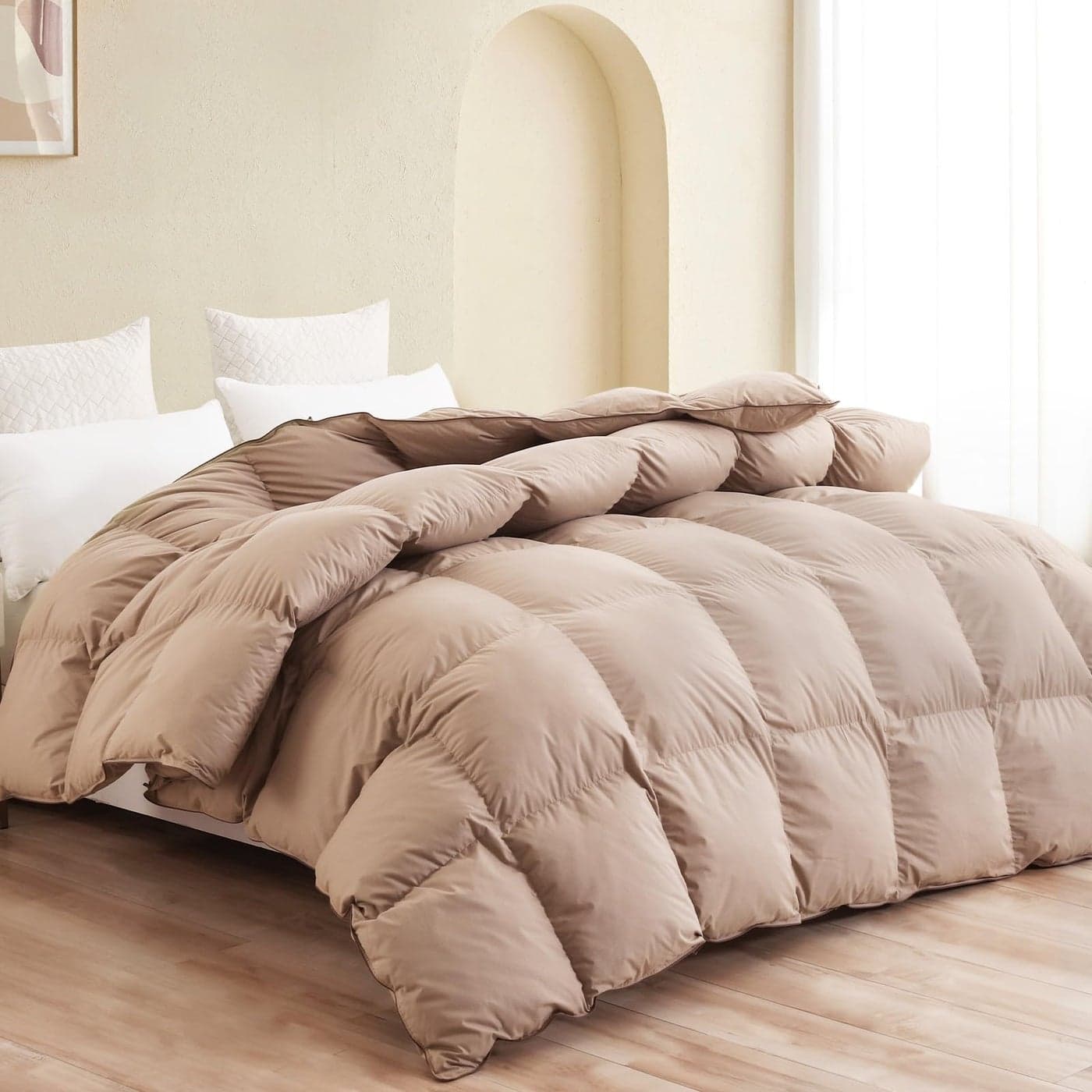 SNOWMAN Premium Down Comforter Twin Size Luxurious All Season Duvet Insert with Cotton Blended Fabric 28oz Fill Weight 3D Baffle Box Design Hotel Bedding Comforter Khaki68x90