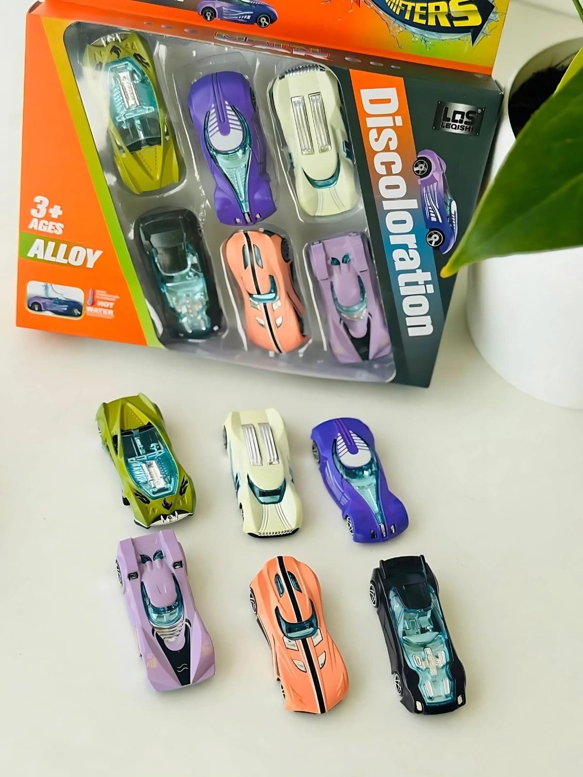 Chigy Wooh Color Changing Toy Cars for Kids Use Warm and Cold Water for Transformation Die cast Vehicle Collectible mini Model car for Kids (Multicolor, Pack of: 6)