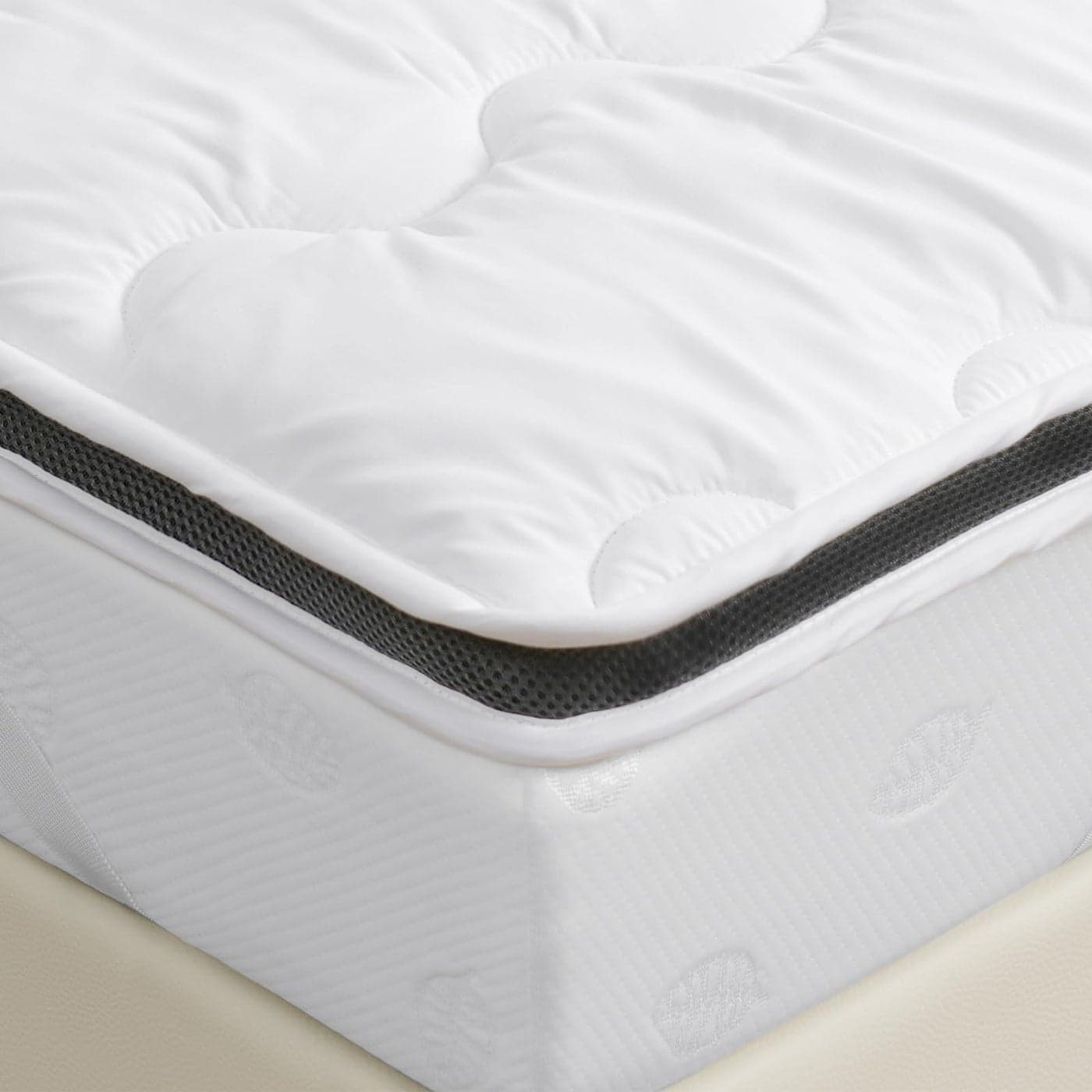 Good Nite Mattress Topper Double Mattress Cover Pad Polyester HollowFiber with Mesh Side Breathable 6 cm Thick 135 x 190 x 6cm