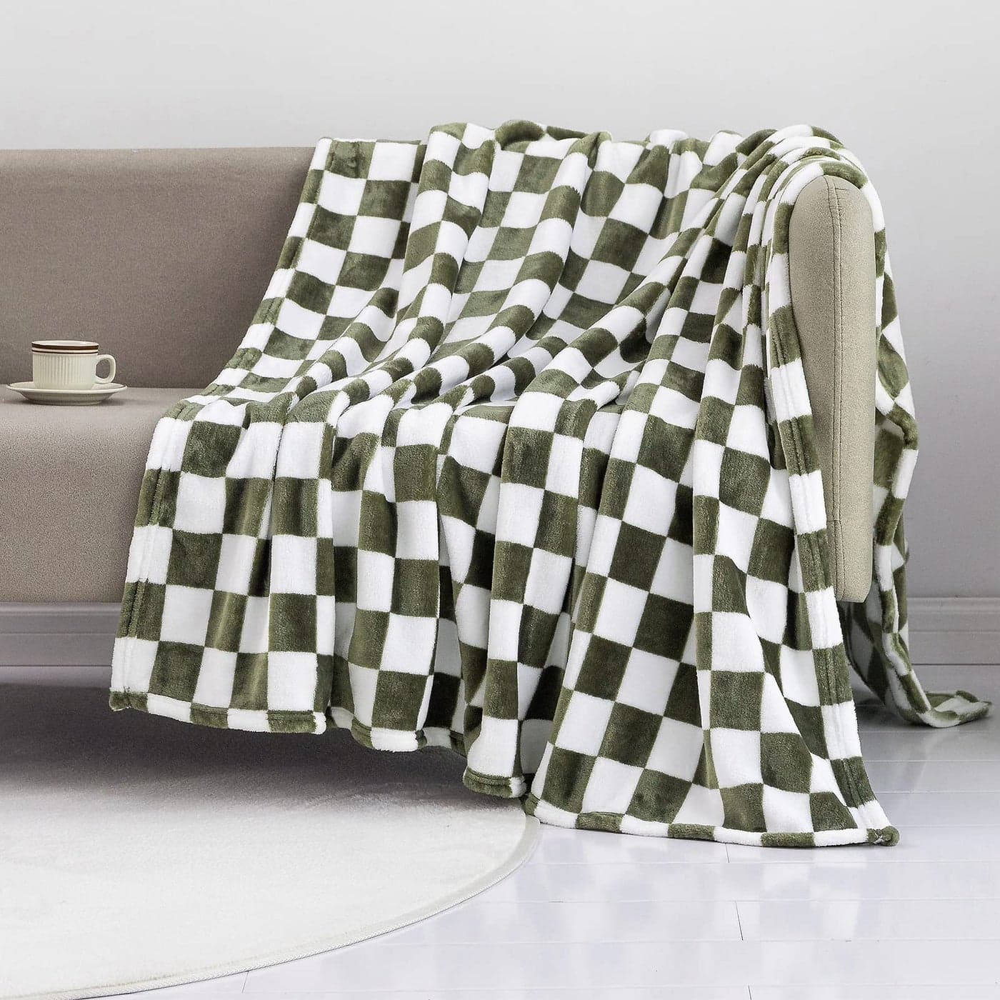 LOMAO Throw Blankets Flannel Blanket with Checkerboard Grid Pattern Soft Throw Blanket for Couch Bed Sofa Luxurious Warm and Cozy for All Seasons Dark Olive 50x60