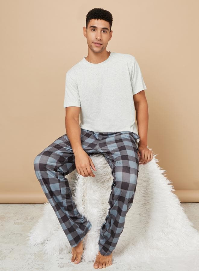 Solid T-Shirt And Checked Pyjama Set