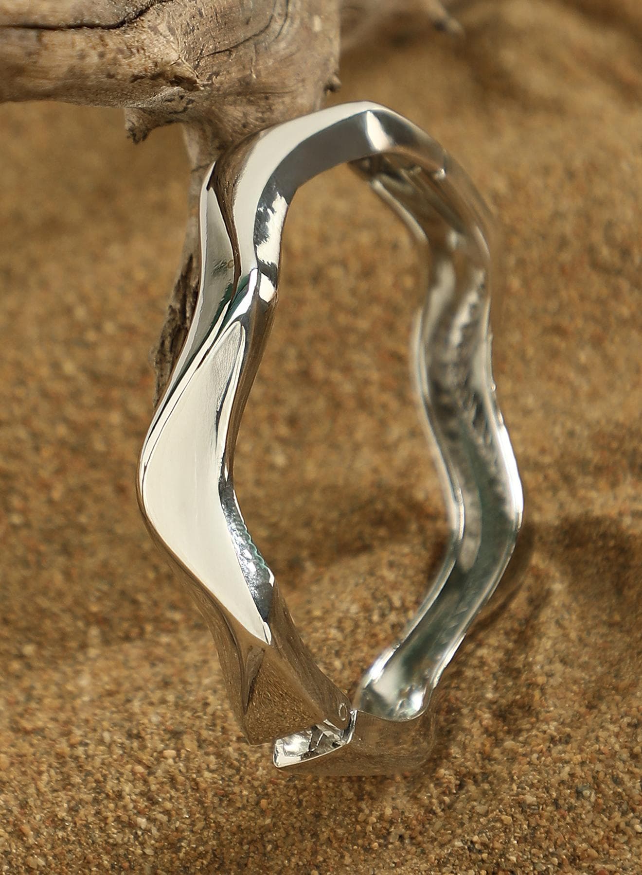 Women's The Ondra Bangle Bracelet