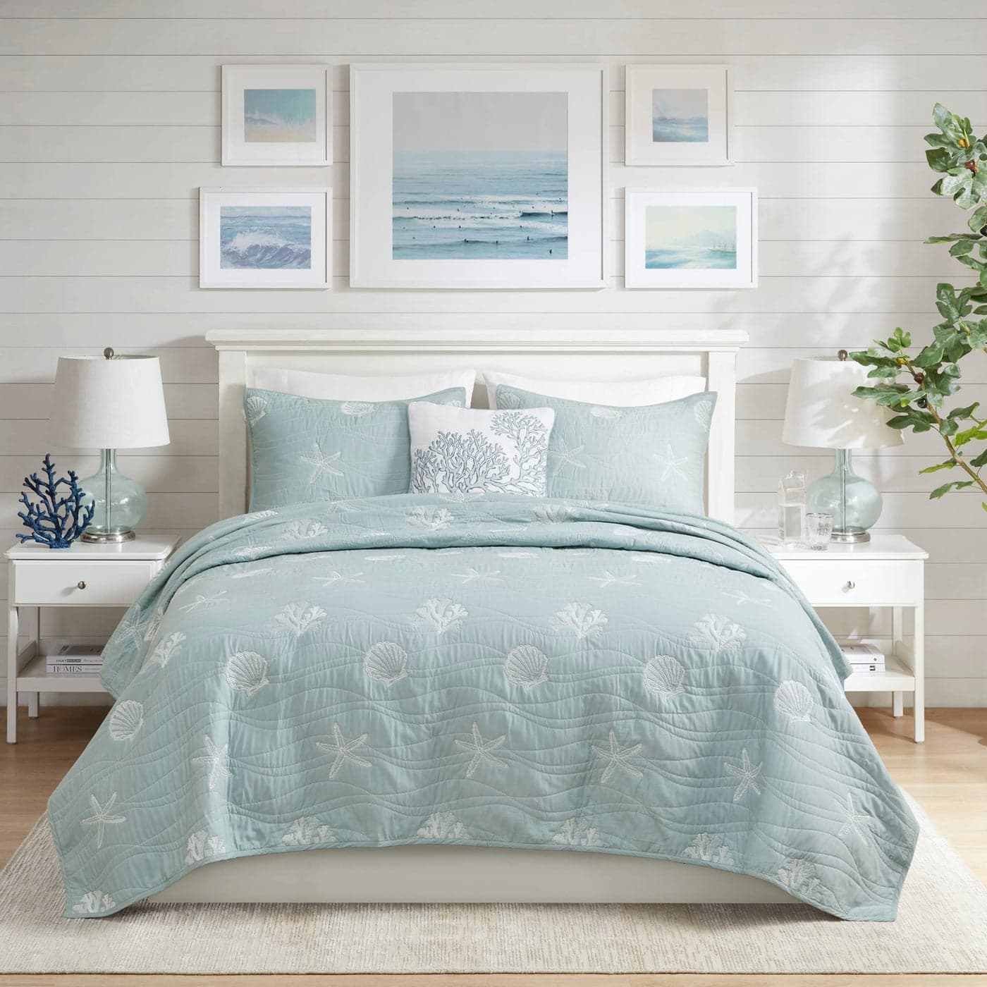 Harbor House Seaside Reversible Cotton Quilt Set Coastal Clam Starfish Coral Embroidery All Season PreWashed Coverlet Bedding Layer Decorative Pillow FullQueen90x90 Seafoam 4 Piece