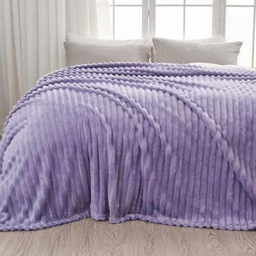 NEWCOSPLAY Super Soft King Blanket Lavender Premium Silky Flannel Fleece 3D Ribbed Jacquard Lightweight Bed Blanket All Season Use (Lavender Ribbed, King(90"x110"))