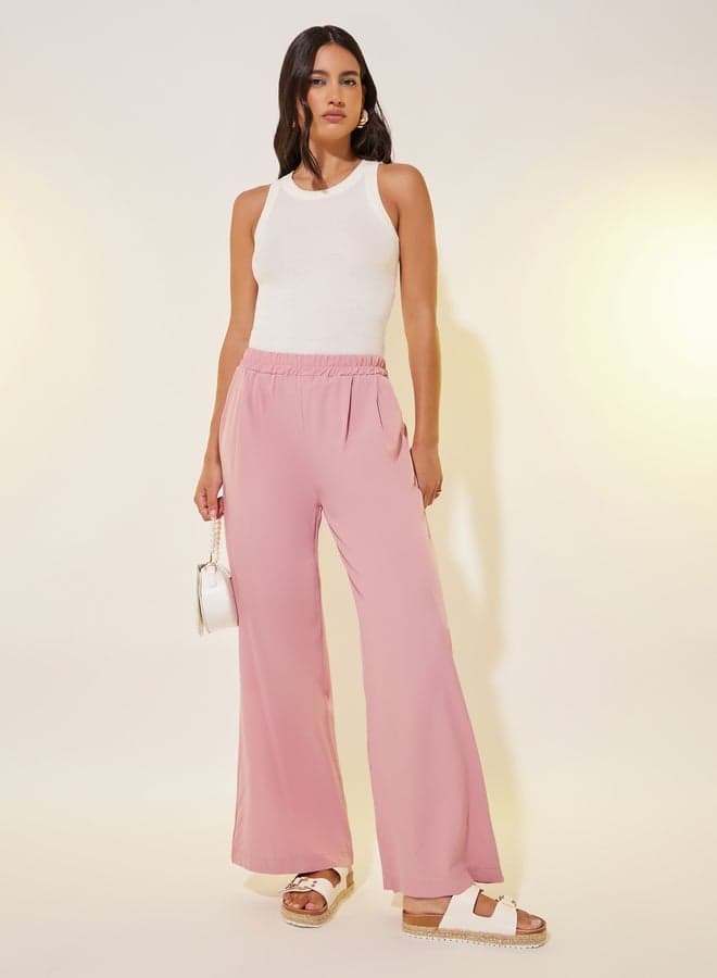 Solid Pleated Loose Fit Pants — M
