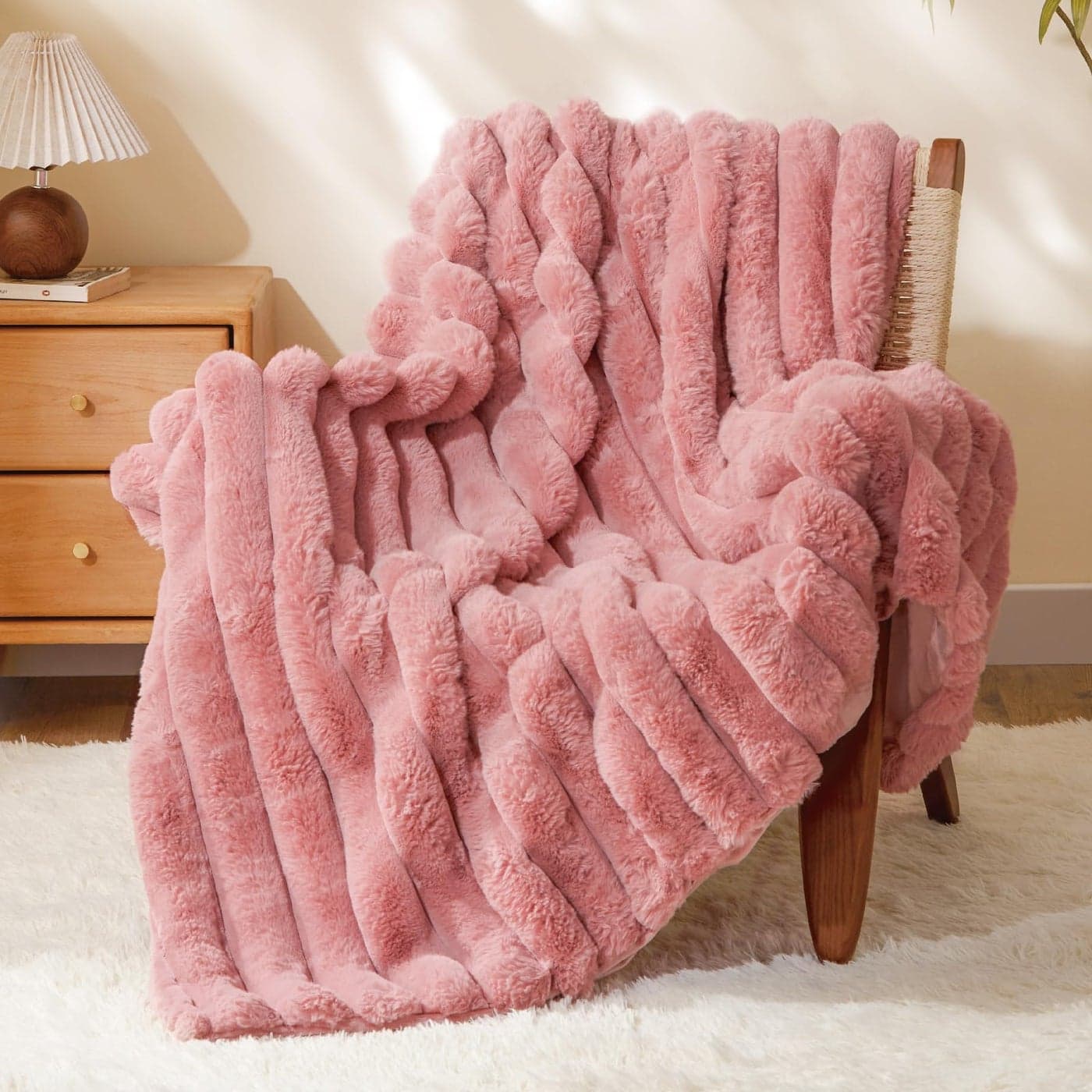 BEDELITE Faux Fur Throw Blanket for Couch Soft and Cozy Luxurious 3D Striped Fluffy Blanket 770GSM Thick Warm Plush Fuzzy Faux Rabbit Fur Blanket for Women Gift Pink 60x 80