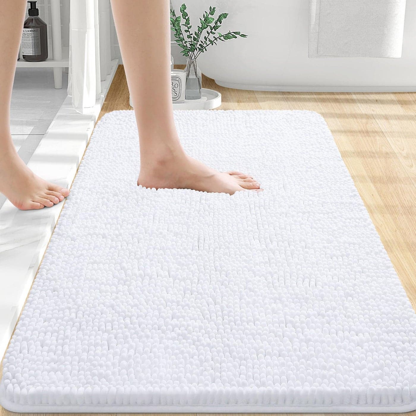 OLANLY Bathroom Rugs 36x24 Extra Soft Absorbent Chenille Bath Rugs Rubber Backing Quick Dry Machine Washable Bath Mats for Bathroom Floor Tub and Shower Home Decor Accessories White