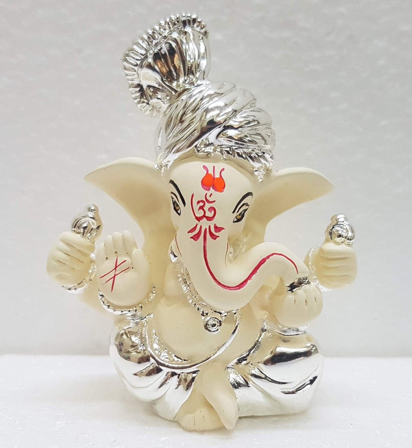 Gold Art India Silver Chandan Ceramic Ganesh Idol For Car Dashboard Small Ganesha Murti Ganpati Idol For Home Decor Puja Lord Ganesh Statue Gift For Office Desk Puja Room Figurine 3 Inches Idol