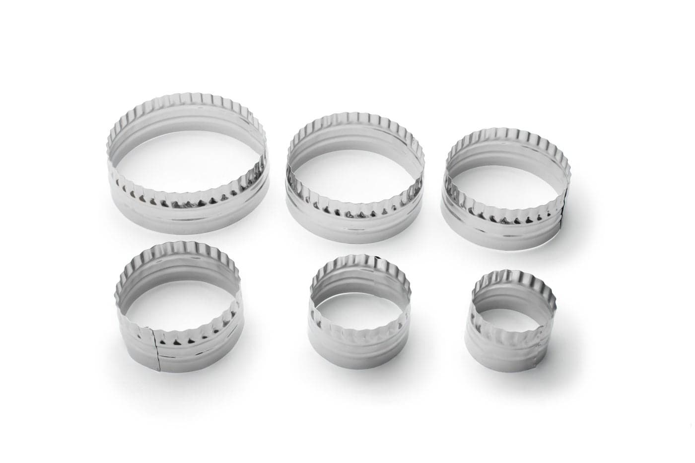 Fox Run Plain and Crinkled Circle Cookie cutters 15 x 45 x 45 inches Metallic