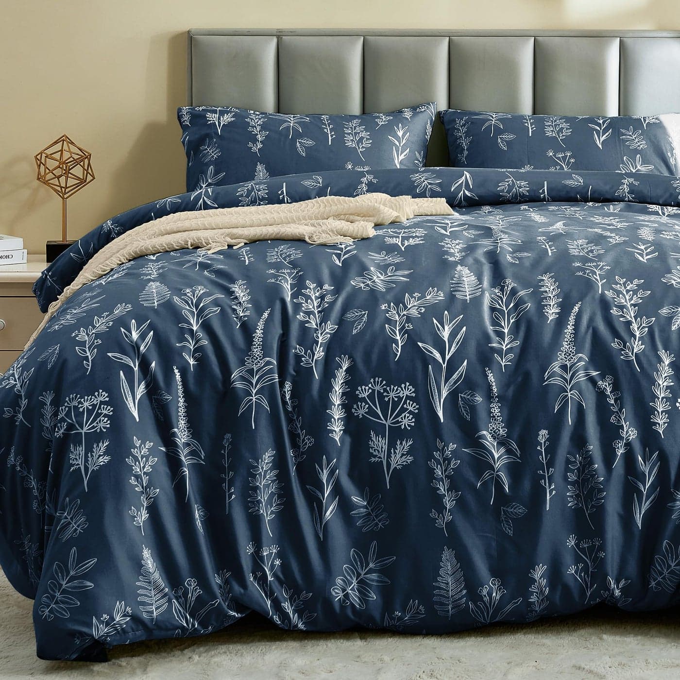 MUXHOMO Duvet Cover King Size Reversible Floral Navy Duvet Cover Set with Zipper Closure 3 Pieces Botanical Patterns Soft Microfiber Bedding Set 90x104 2 Pillow Cases 2036